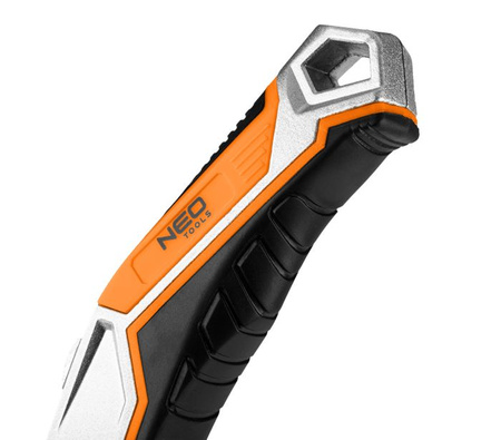 Nóż z ostrzem trapezowym w obudowie metalowej + 5 ostrzy NEO 63-706