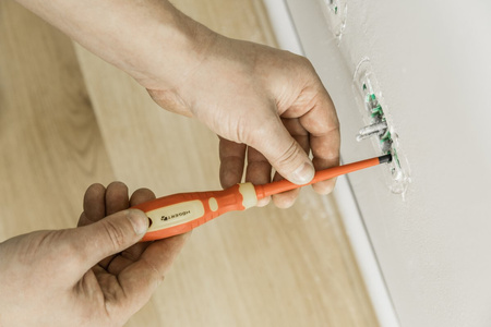 Wkrętak krzyżowy izolowany SLIM  PH1 100mm 1000V Hogert HT1S965