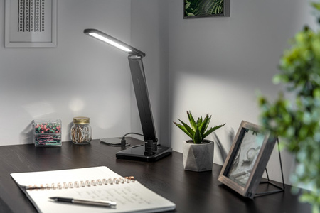 Lampka biurkowa czarny HIKARI LED 6W 400lm 4000K GTV LB-HIK6WCCT-10