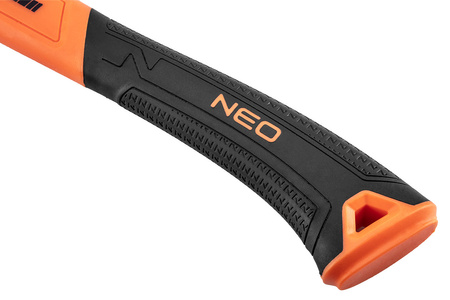 Siekiera z trzonek włókna szklanego 600g NEO 27-120