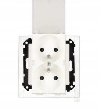 Gniazdo podwójne z uziemieniem IP44 biały mat Simon 55 TGZ2BMCZ.01/111A Kontakt-Simon